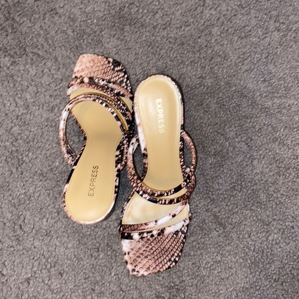 Express Pink/Black Snakeskin heels